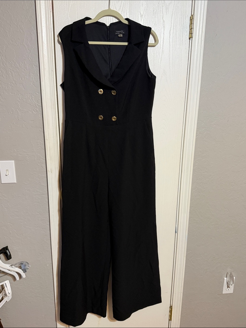 Tahari Black Sleeveless Double-Breasted Wide-Leg Jumpsuit